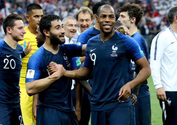 万欧元的价 万欧元的价